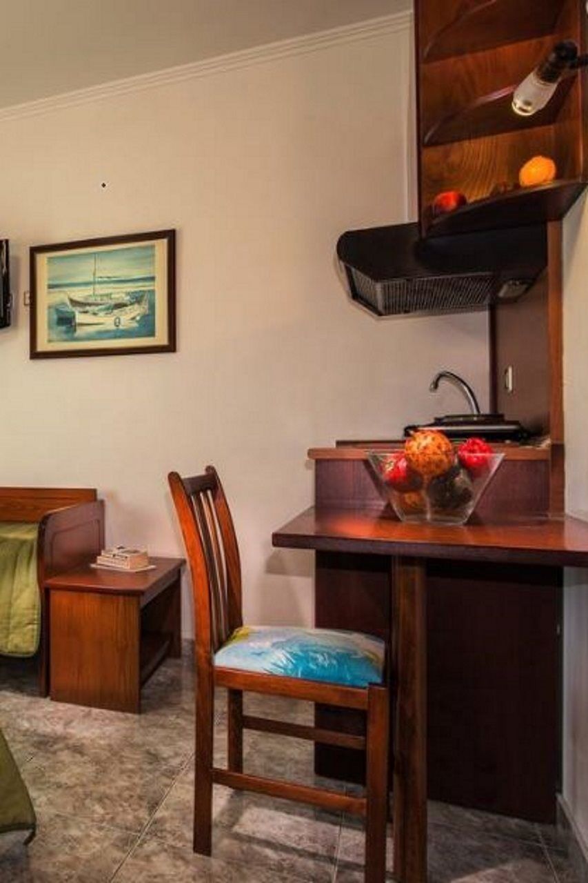 Hotel Dionysis Studios Adamantas  Exterior photo